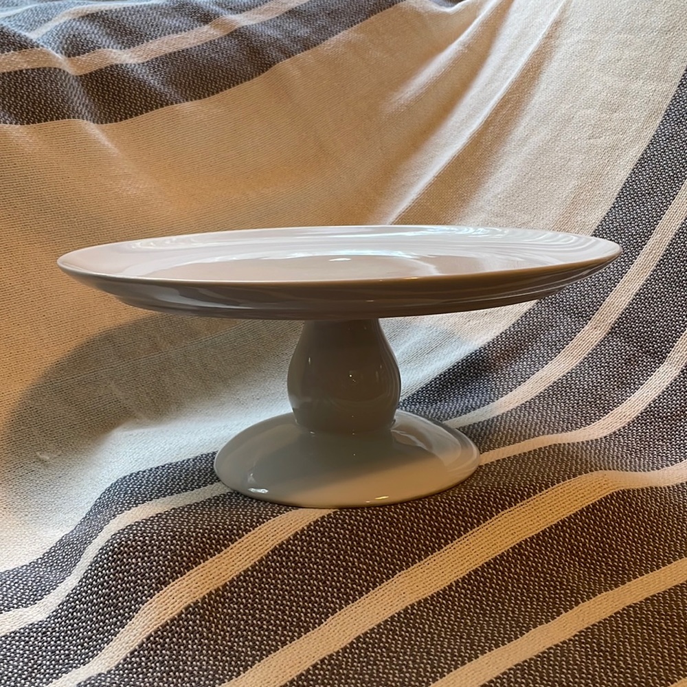 Pottery Barn Great White Cake Stand